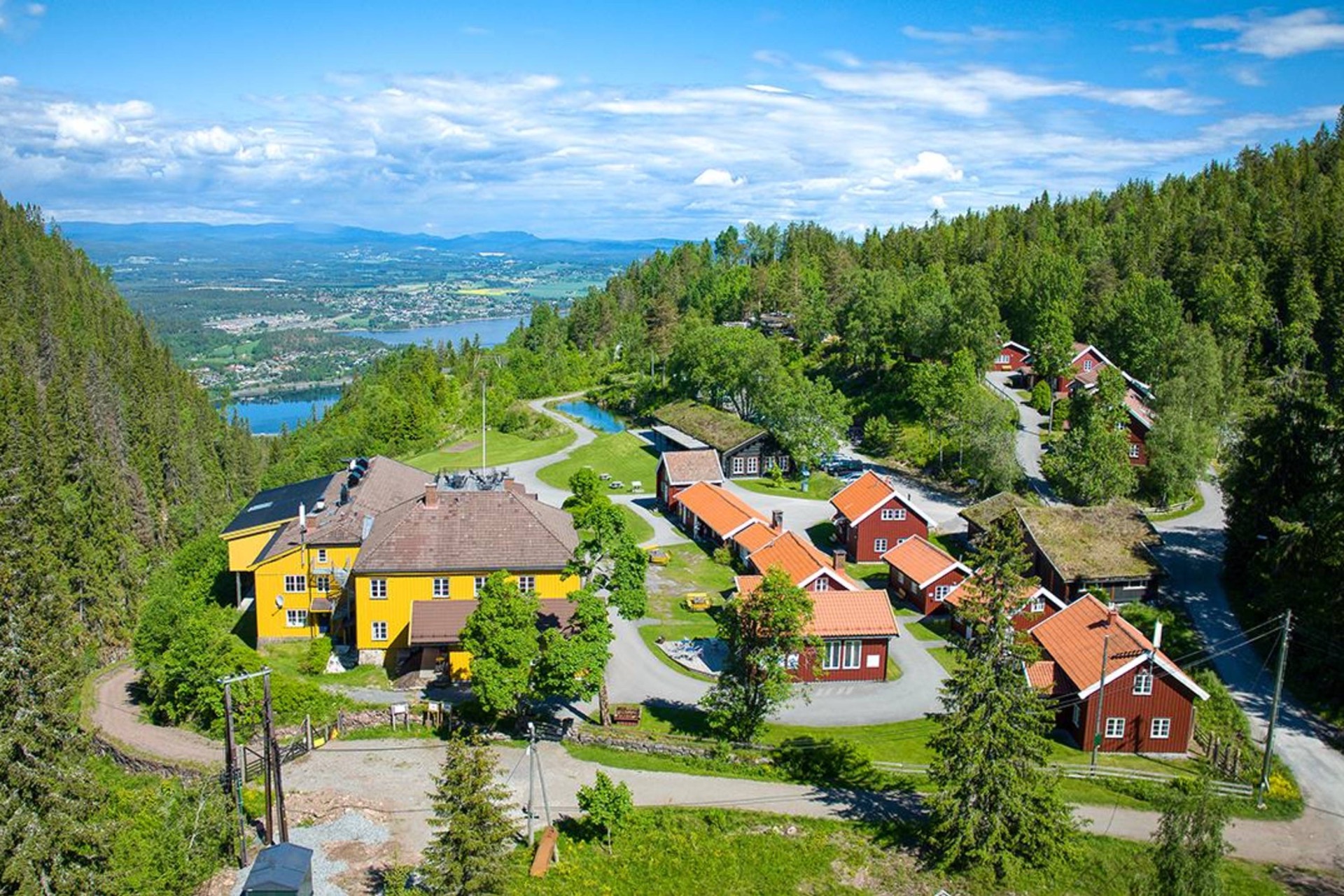Kleivstua hytter og hovedhus
